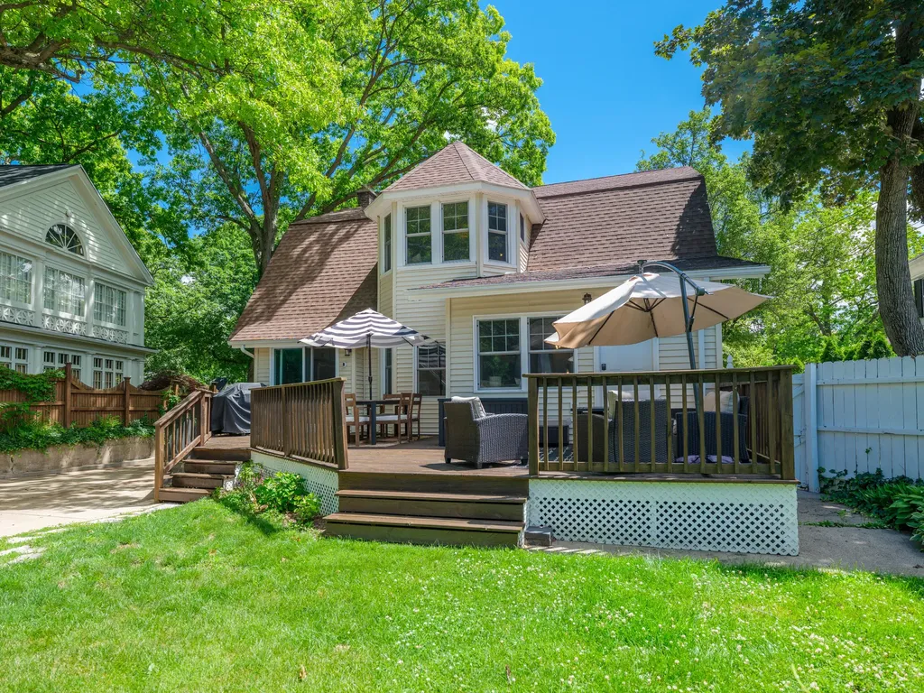 2318 Glenwood Drive Kalamazoo City MI 49008