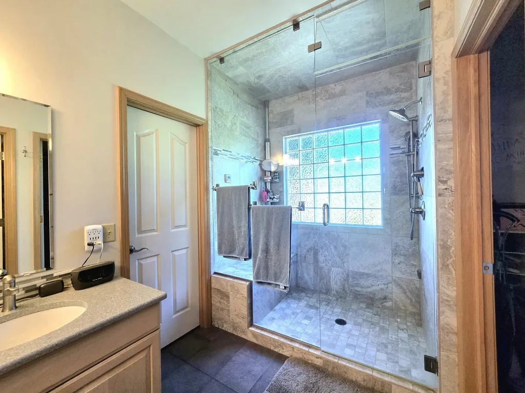 594 Springwood Drive Oshtemo Charter Township MI 49009