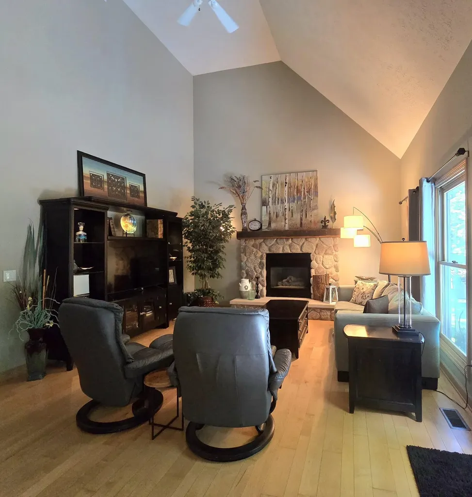 594 Springwood Drive Oshtemo Charter Township MI 49009