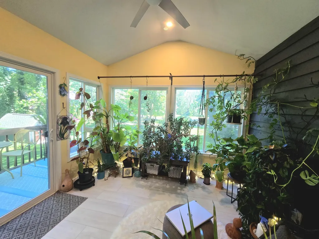 594 Springwood Drive Oshtemo Charter Township MI 49009