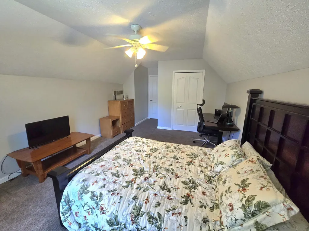 594 Springwood Drive Oshtemo Charter Township MI 49009