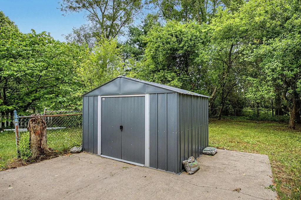 12444 S Drive N Convis Township MI 49014