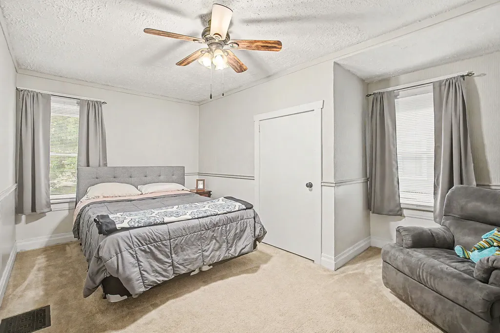 80 Garrison Avenue Battle Creek City MI 49017