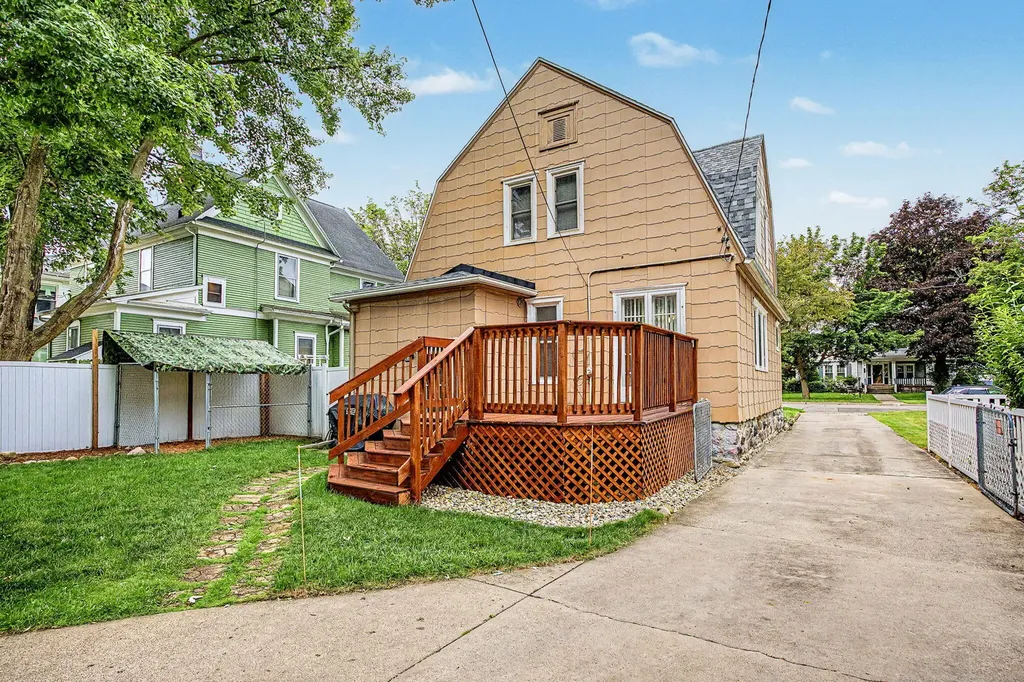 80 Garrison Avenue Battle Creek City MI 49017