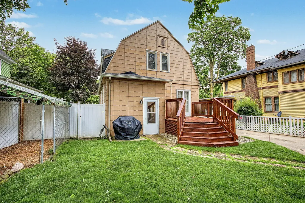 80 Garrison Avenue Battle Creek City MI 49017