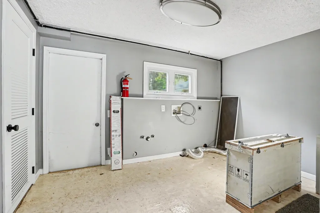 1372 Burlington Drive Ross Township MI 49060