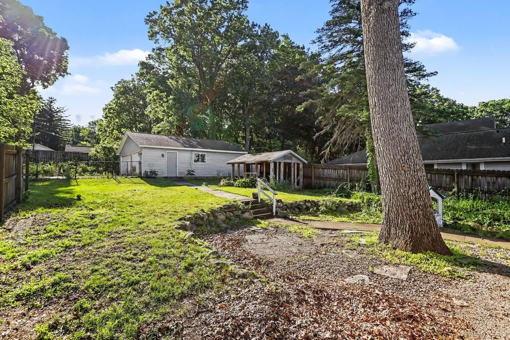 1372 Burlington Drive Ross Township MI 49060