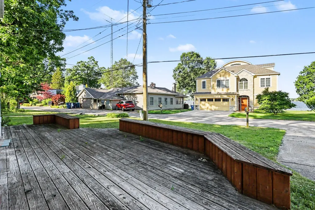 1372 Burlington Drive Ross Township MI 49060