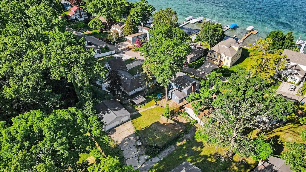 1372 Burlington Drive Ross Township MI 49060