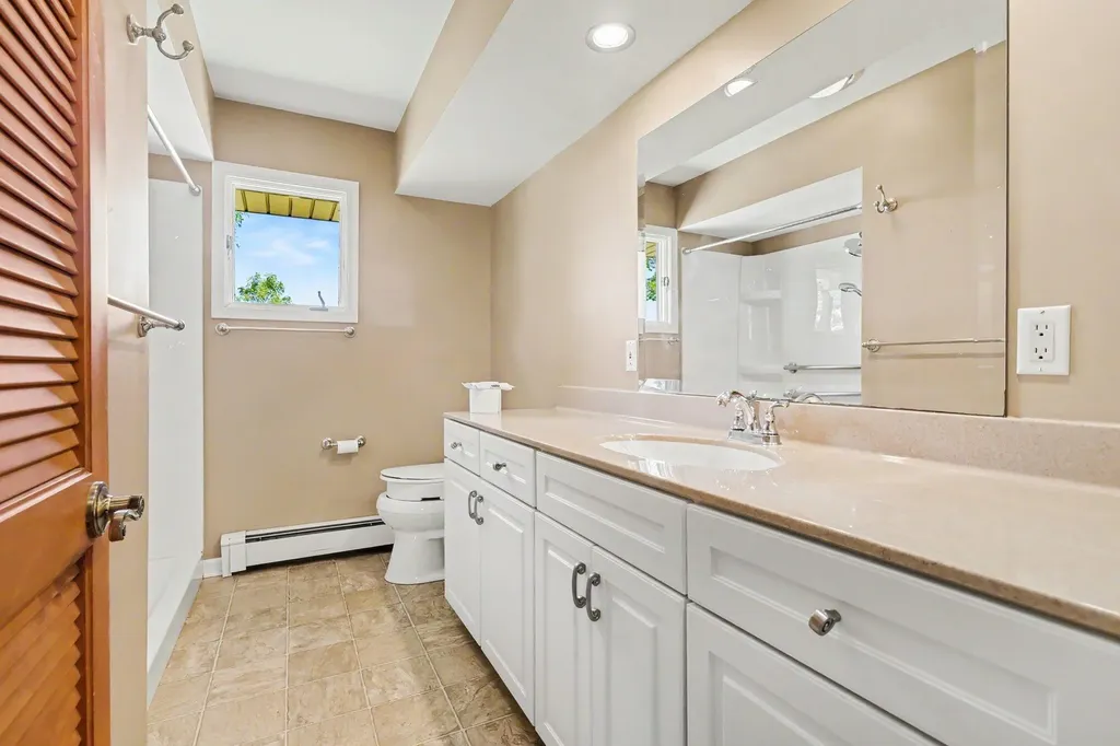 3865 E Empire Avenue Benton Charter Township MI 49022