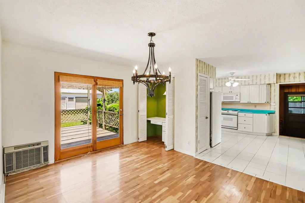 3865 E Empire Avenue Benton Charter Township MI 49022