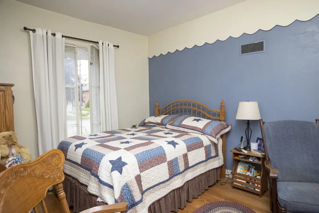 112 E Maple Street Vicksburg Village MI 49097