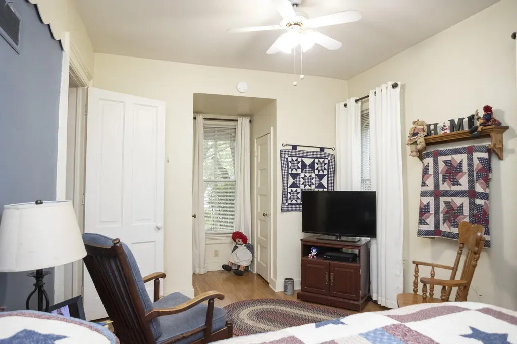 112 E Maple Street Vicksburg Village MI 49097