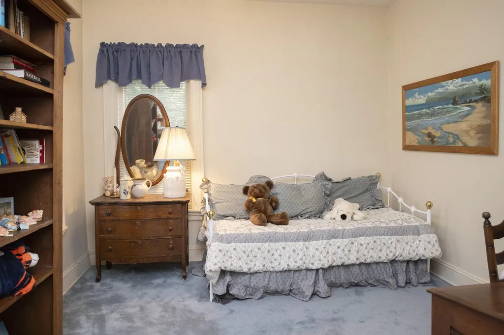 112 E Maple Street Vicksburg Village MI 49097