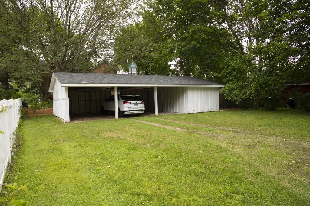 112 E Maple Street Vicksburg Village MI 49097