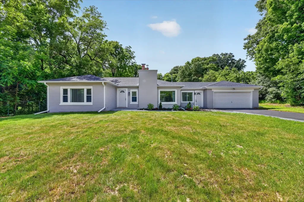 24 Bynum Drive Battle Creek City MI 49017