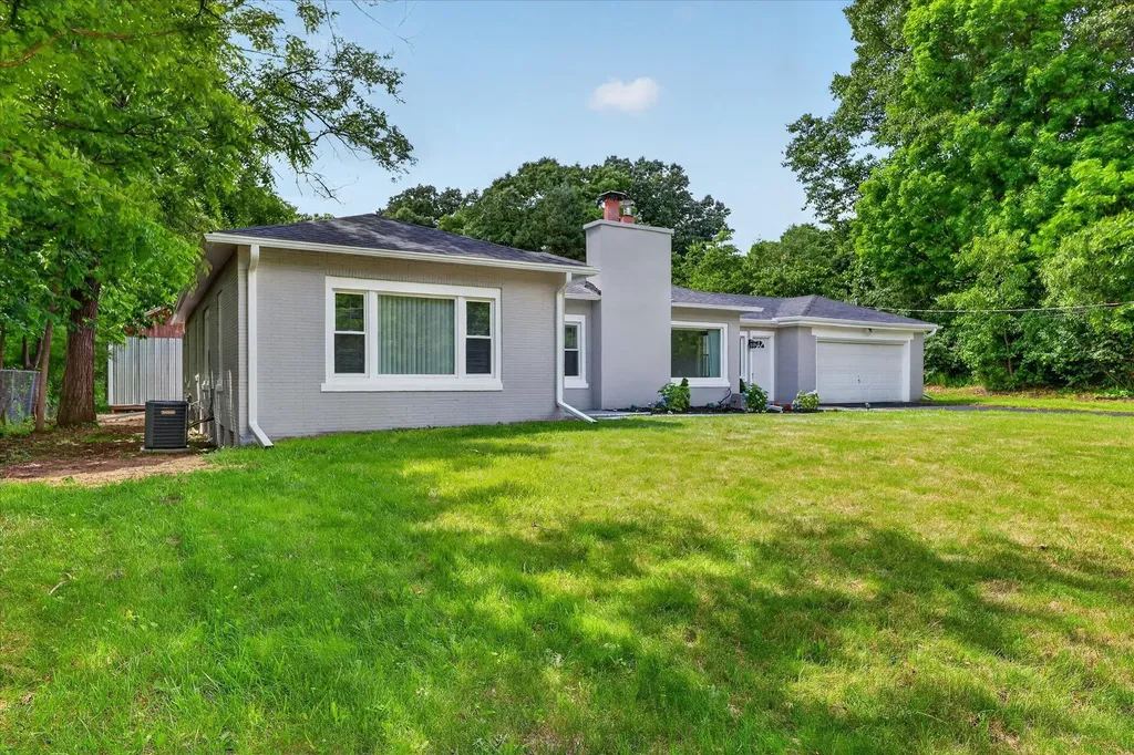 24 Bynum Drive Battle Creek City MI 49017