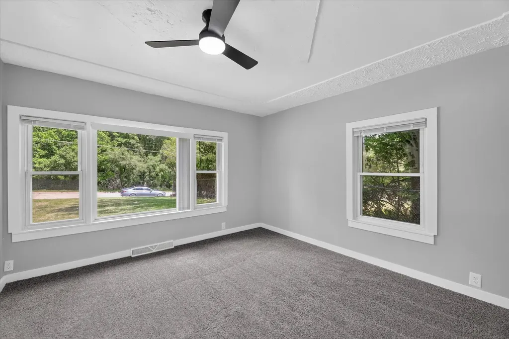 24 Bynum Drive Battle Creek City MI 49017