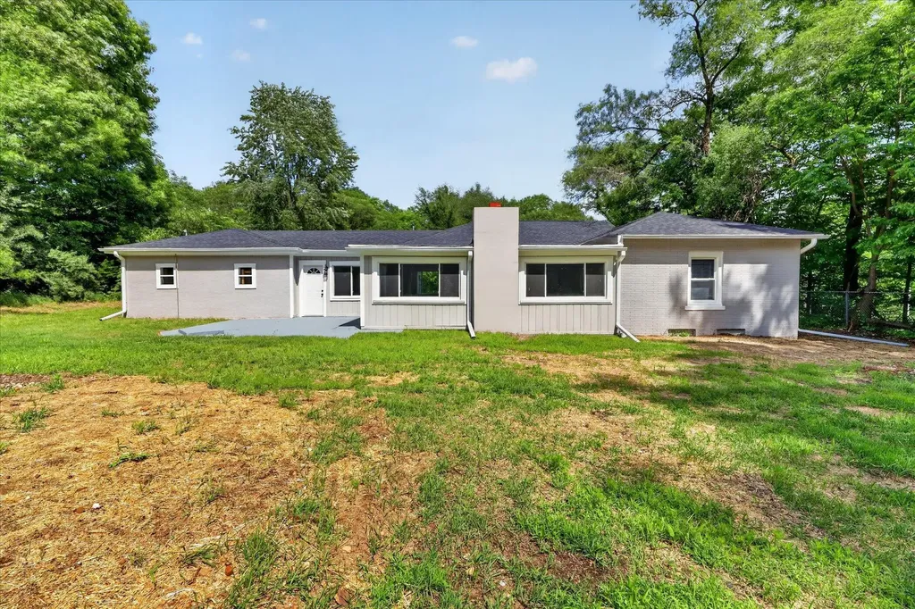 24 Bynum Drive Battle Creek City MI 49017