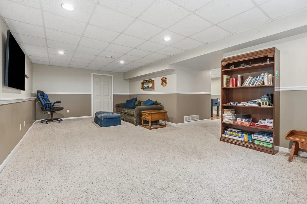 2600 Orange Meadow Lane Kalamazoo Charter Township MI 49004