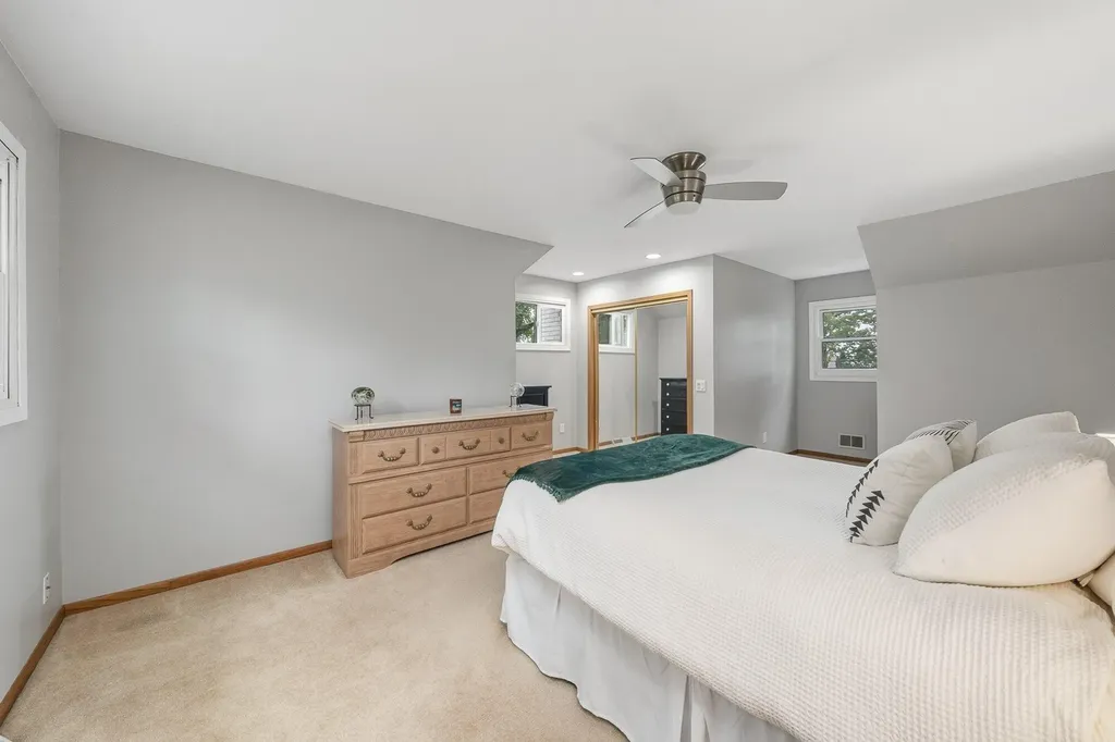 726 Lakeview Drive Portage City MI 49002