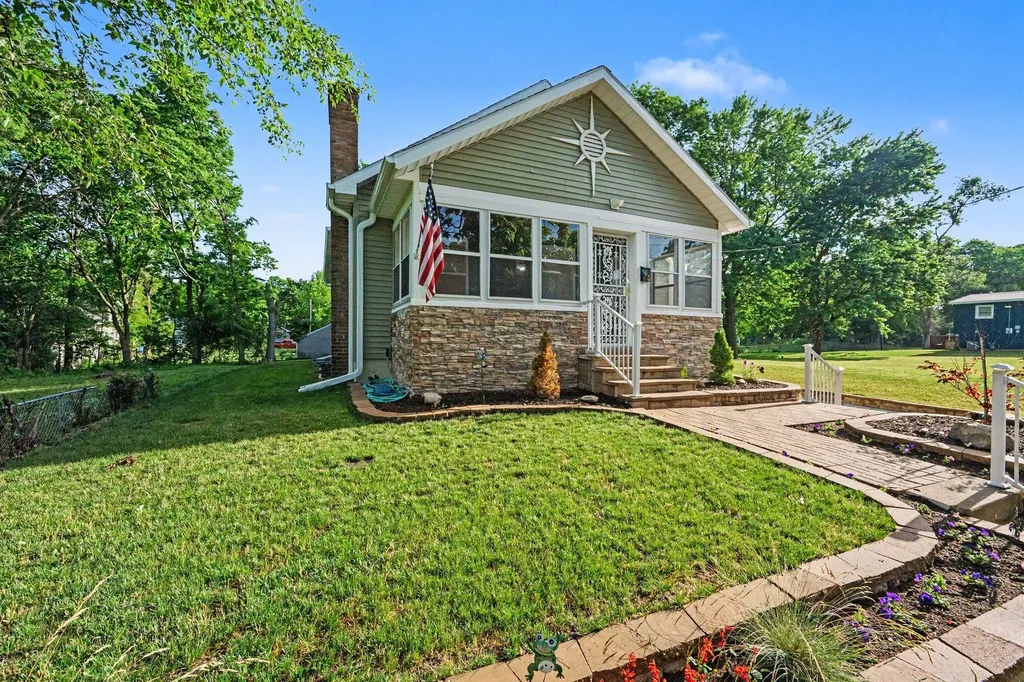 68 W Baldwin Avenue W Battle Creek City MI 49037