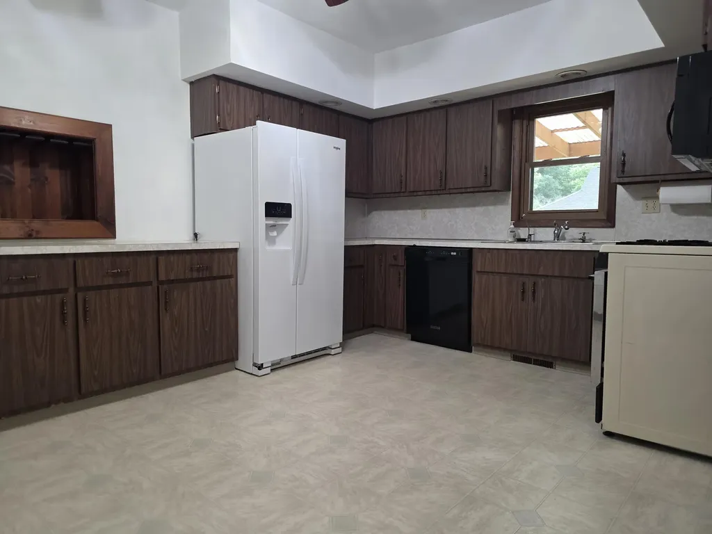 180 Bansill Drive Bedford Charter Township MI 49037