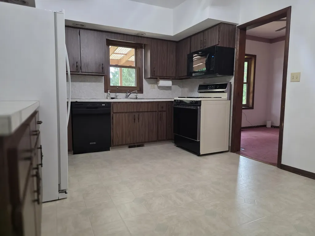 180 Bansill Drive Bedford Charter Township MI 49037