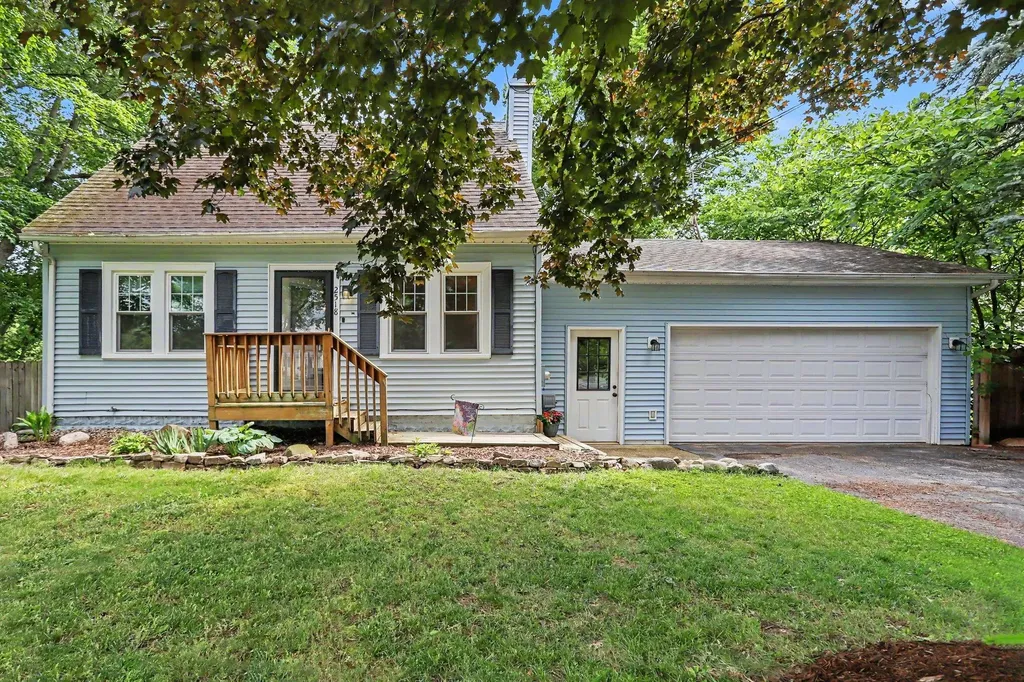 2518 E G Avenue Kalamazoo City MI 49004
