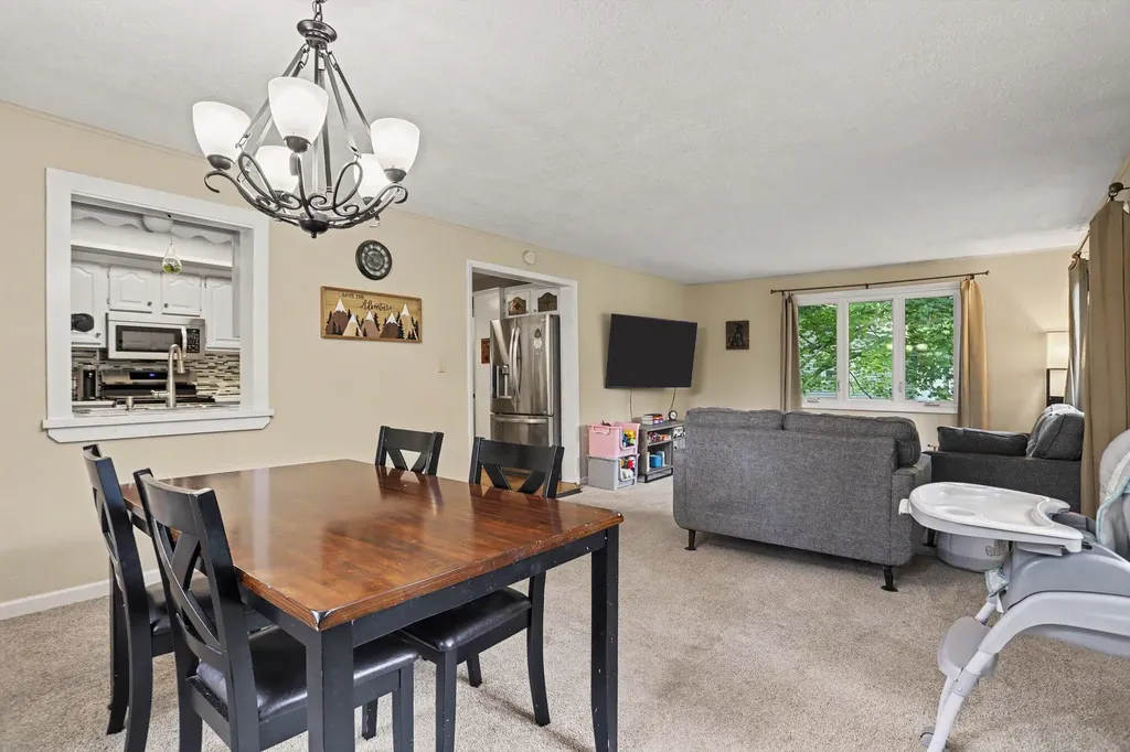 2518 E G Avenue Kalamazoo City MI 49004