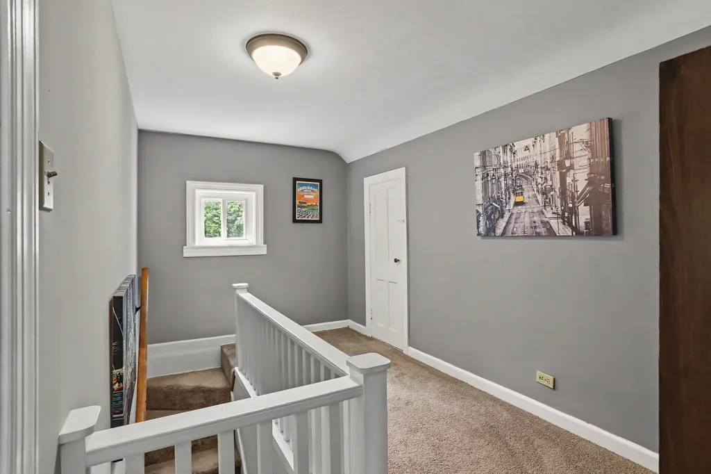 2518 E G Avenue Kalamazoo City MI 49004