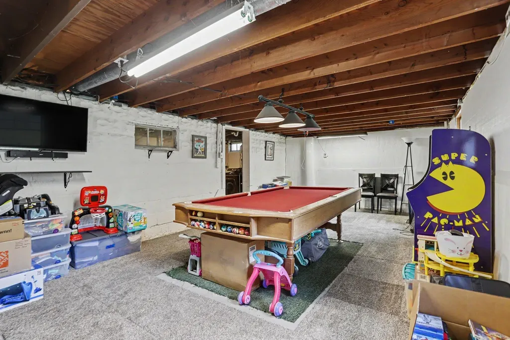 2518 E G Avenue Kalamazoo City MI 49004