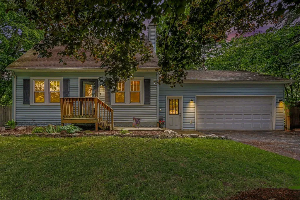 2518 E G Avenue Kalamazoo City MI 49004