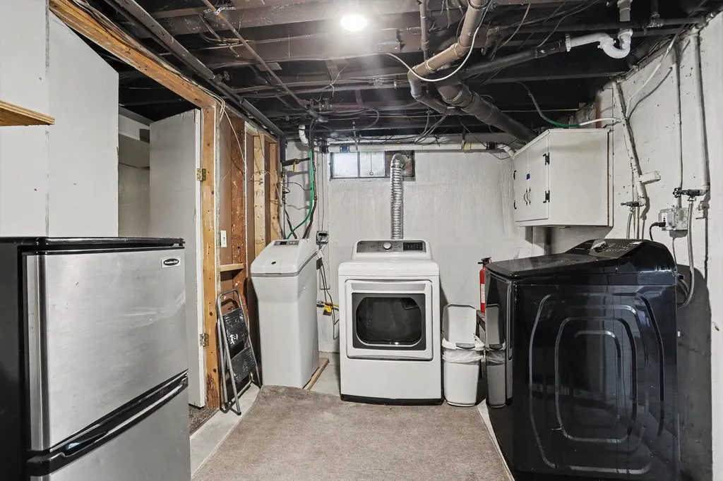 2518 E G Avenue Kalamazoo City MI 49004