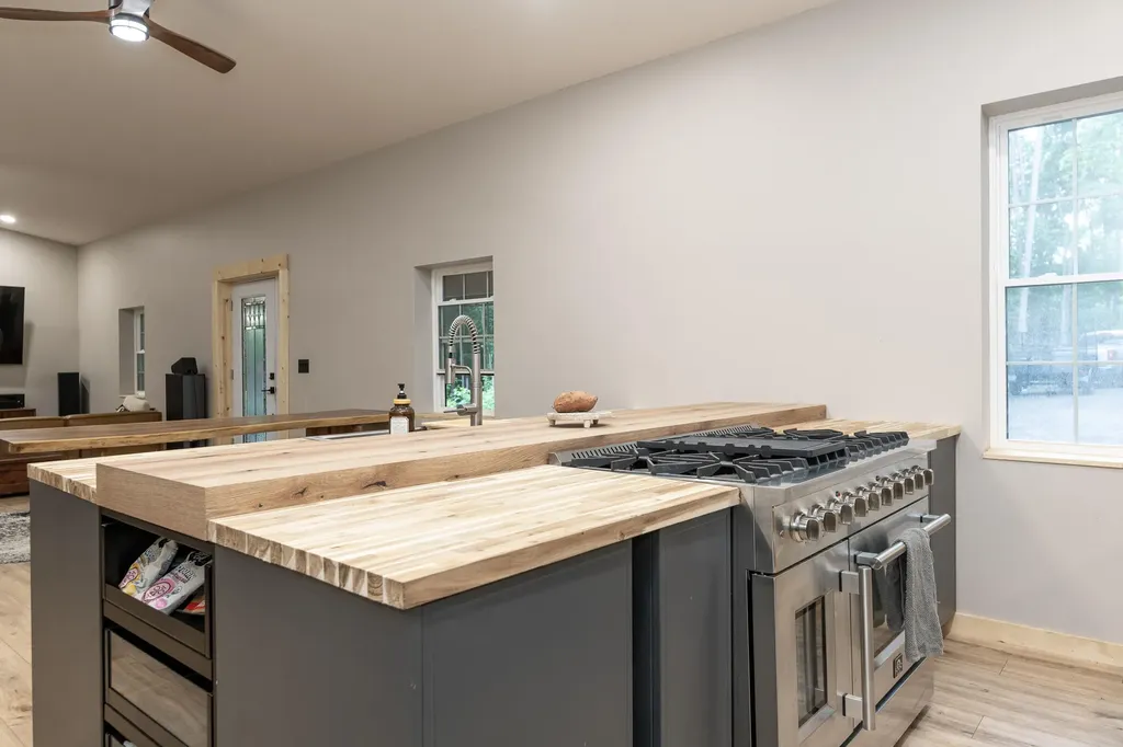 30996 22nd Street Almena Township MI 49009
