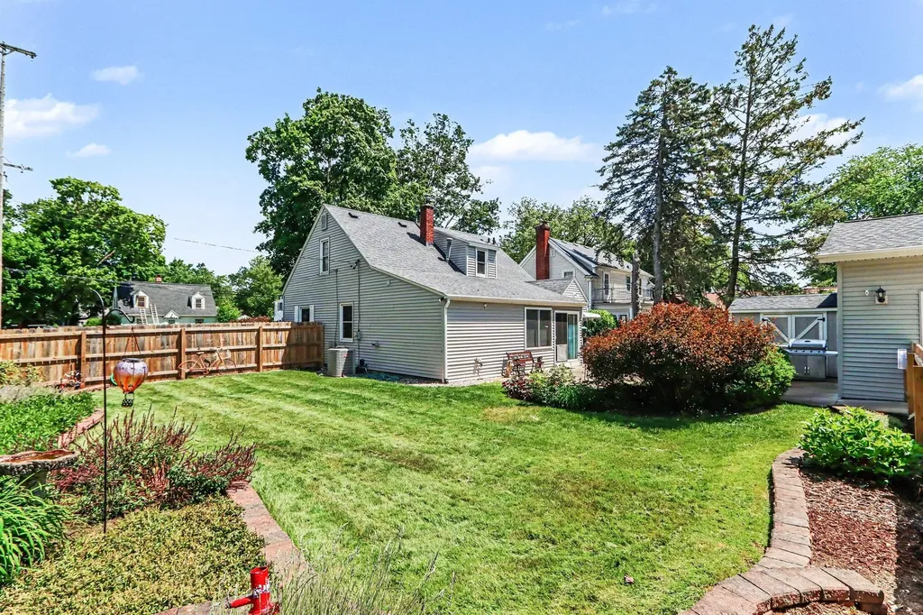 1404 Reycraft Drive Kalamazoo City MI 49001