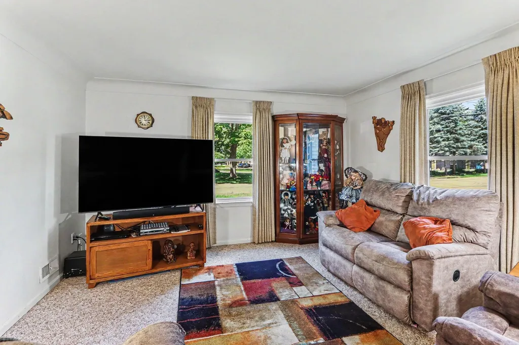 1404 Reycraft Drive Kalamazoo City MI 49001