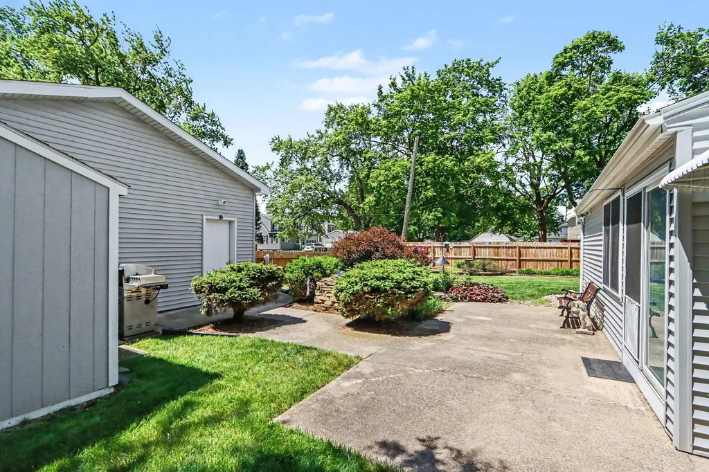 1404 Reycraft Drive Kalamazoo City MI 49001
