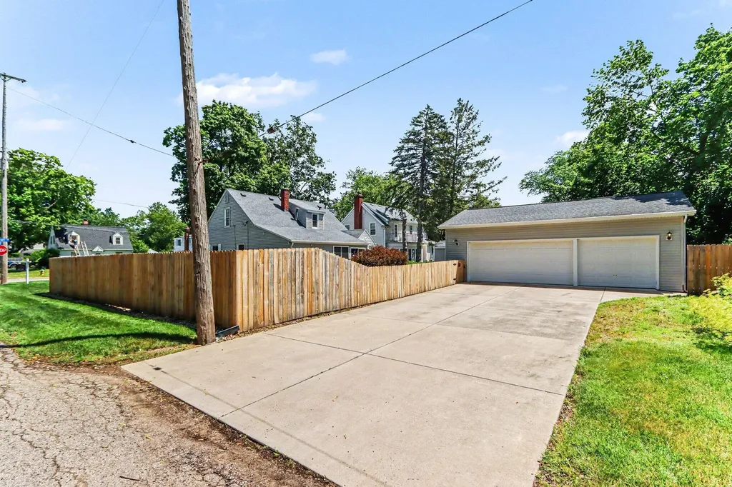 1404 Reycraft Drive Kalamazoo City MI 49001