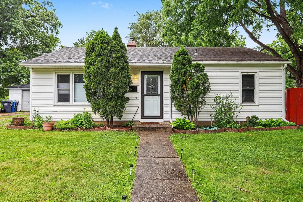 2207 Homecrest Avenue Kalamazoo City MI 49001
