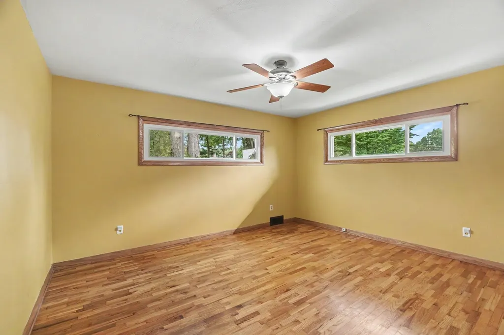 328 Milton Avenue Pennfield Charter Township MI 49017