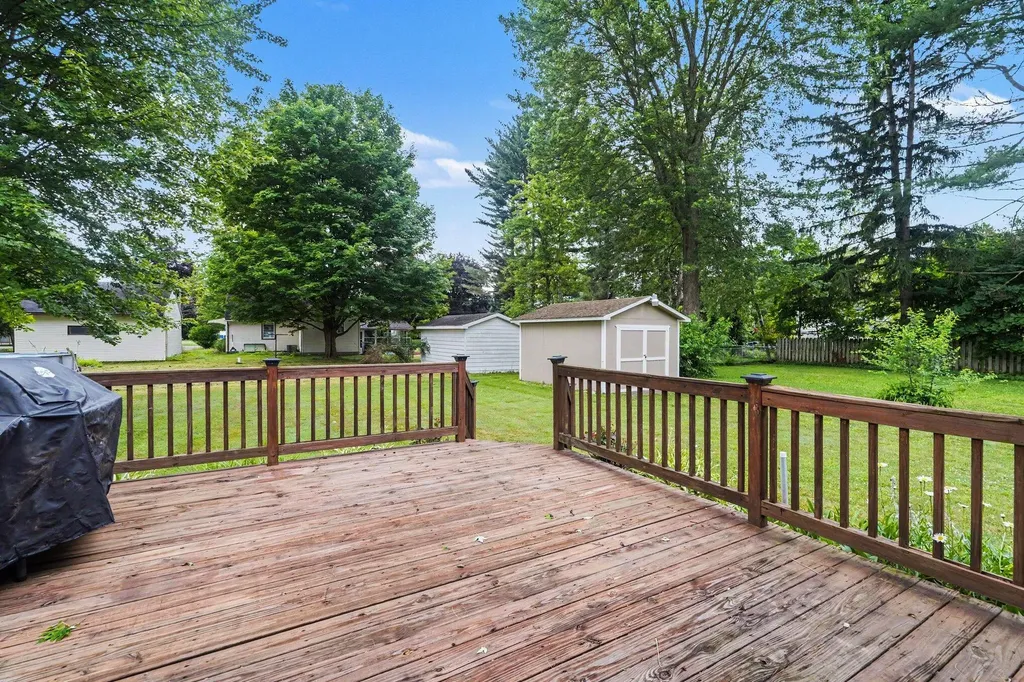 328 Milton Avenue Pennfield Charter Township MI 49017