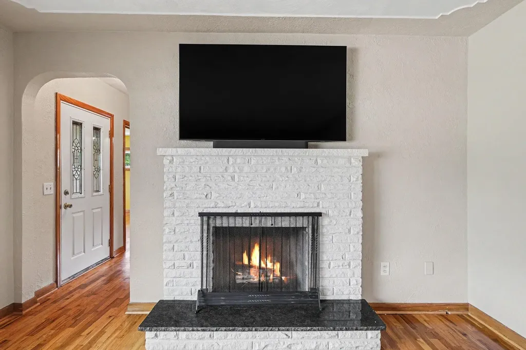 328 Milton Avenue Pennfield Charter Township MI 49017