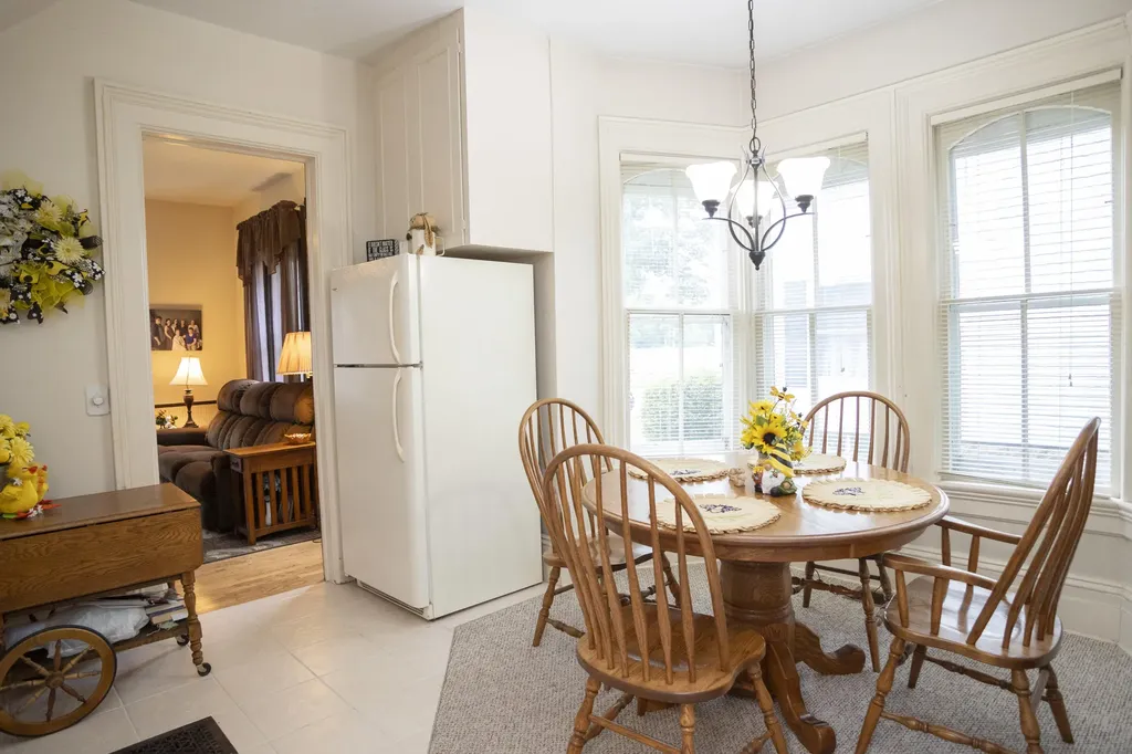 112 E Maple Street Vicksburg Village MI 49097
