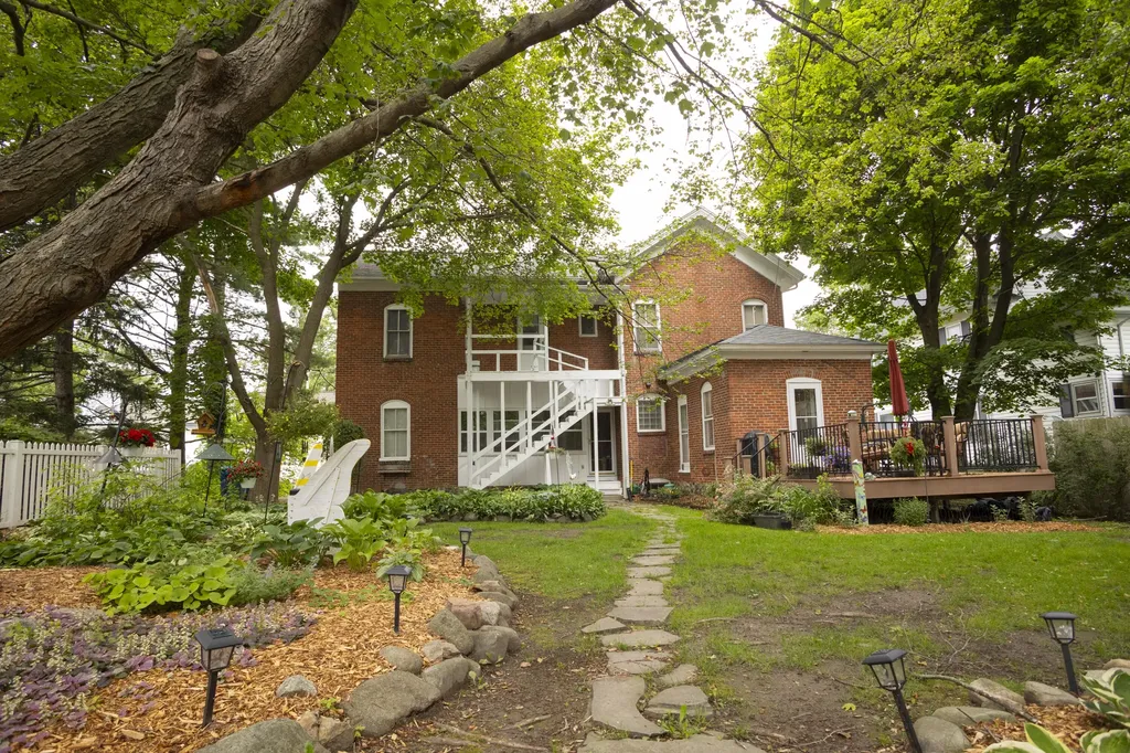 112 E Maple Street Vicksburg Village MI 49097