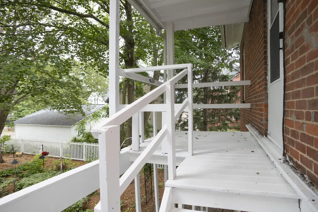 112 E Maple Street Vicksburg Village MI 49097