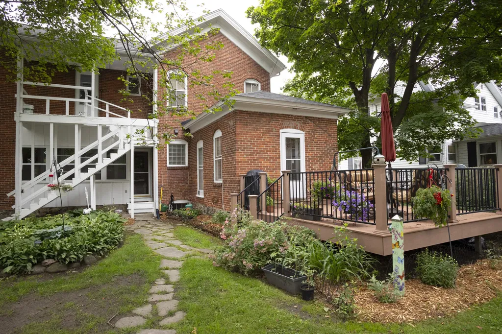 112 E Maple Street Vicksburg Village MI 49097