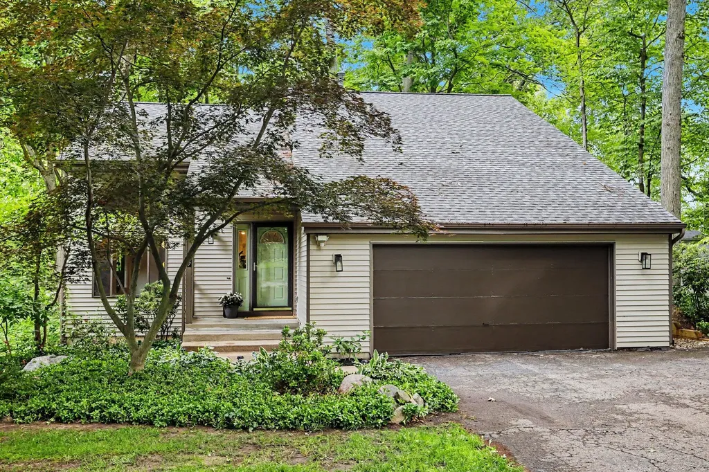 337 Horseshoe Court Gun Plain Township MI 49080