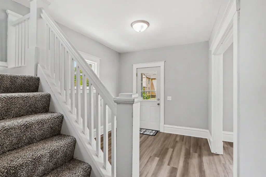 1117 Mills Street Kalamazoo City MI 49001