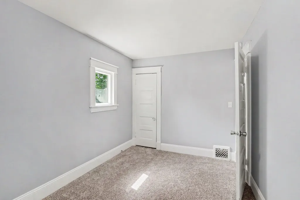 1117 Mills Street Kalamazoo City MI 49001
